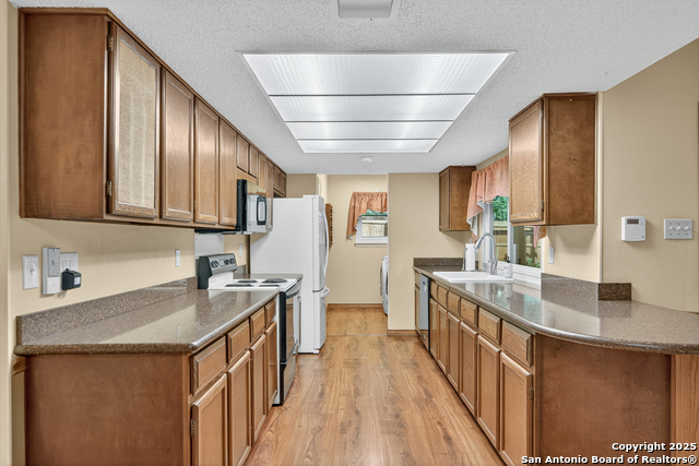 Image 7 of 30 For 6007 Merrimac Cv