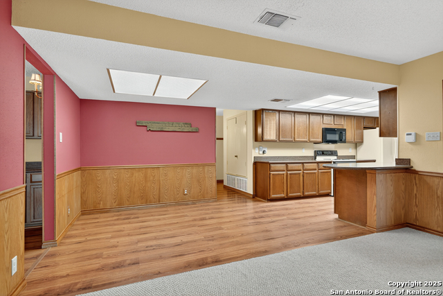 Image 9 of 30 For 6007 Merrimac Cv