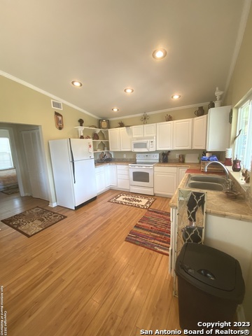 Image 7 of 26 For 980 Pebble Beach Dr Nw