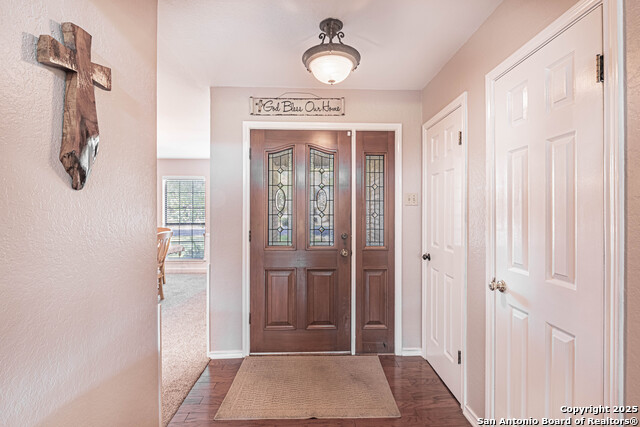 Image 15 of 39 For 729 Heritage Dr