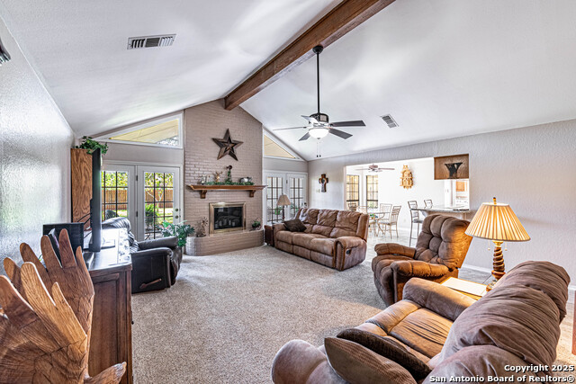 Image 18 of 39 For 729 Heritage Dr