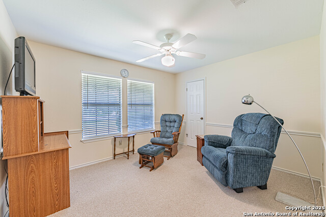 Image 21 of 39 For 729 Heritage Dr