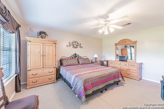 Image 26 of 39 For 729 Heritage Dr