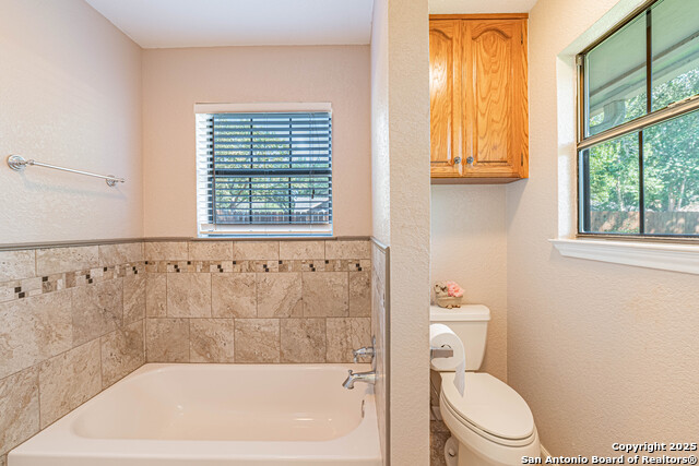 Image 28 of 39 For 729 Heritage Dr