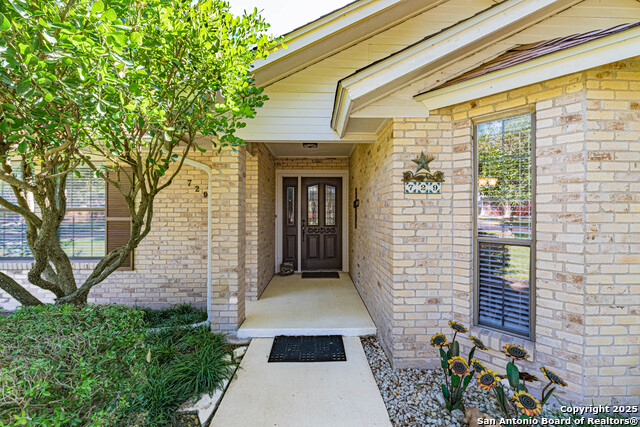 Image 6 of 39 For 729 Heritage Dr