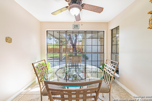 Image 8 of 39 For 729 Heritage Dr