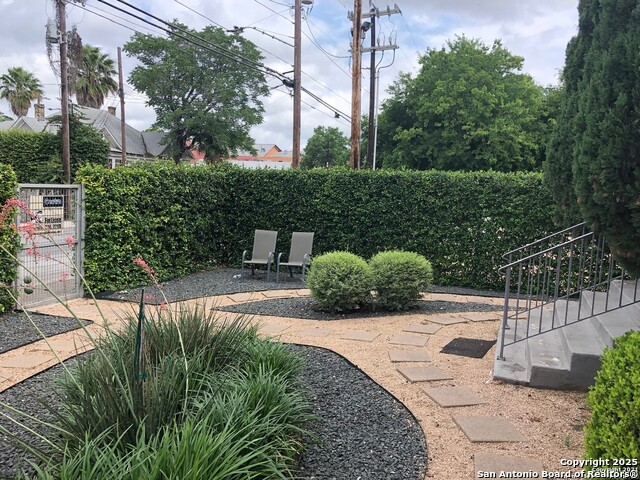 Image 2 of 13 For 526 Presa St S 4