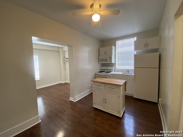 Image 7 of 13 For 526 Presa St S 4