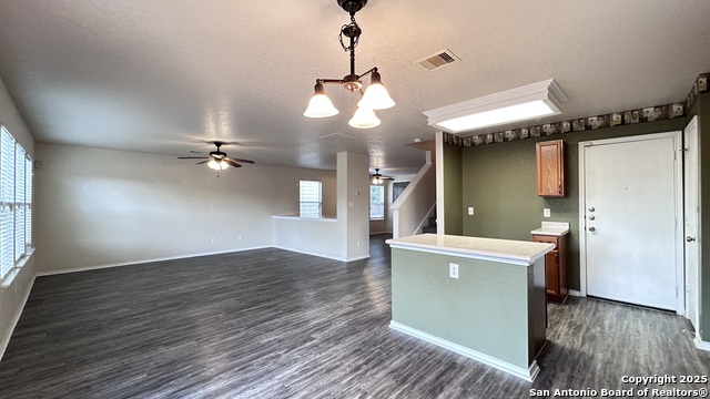Image 20 of 41 For 134 Agency Oaks