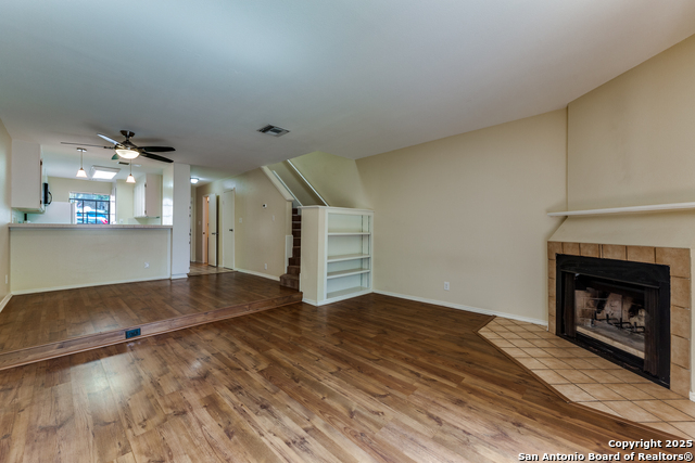 Listing photo id 1 for 11815 Vance Jackson  1605