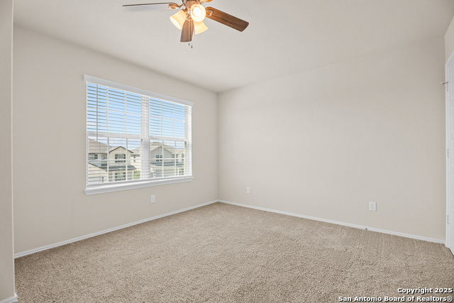 Listing photo id 23 for 9223 Yaya