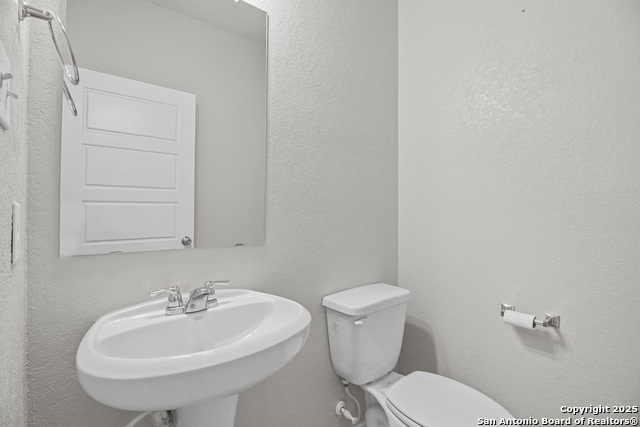 Listing photo id 26 for 9223 Yaya