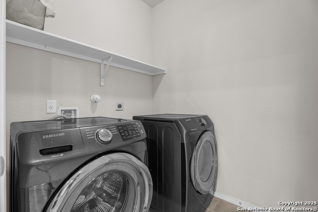 Listing photo id 27 for 9223 Yaya