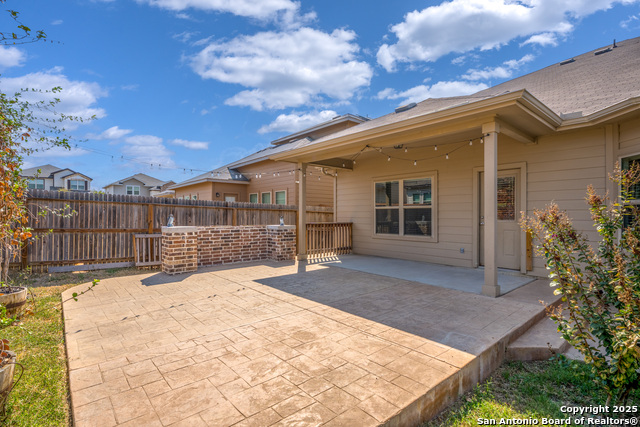 Listing photo id 29 for 9223 Yaya