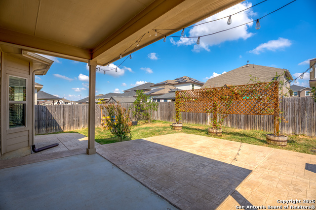 Listing photo id 31 for 9223 Yaya