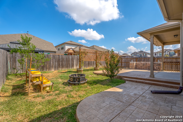 Listing photo id 32 for 9223 Yaya