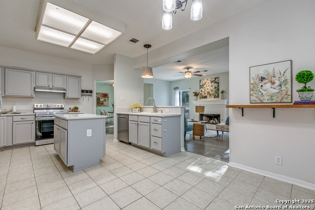 Image 10 of 24 For 14111 Red Maple Wood