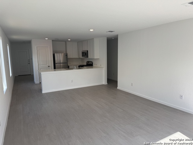 Image 3 of 11 For 231 Ottawa Way