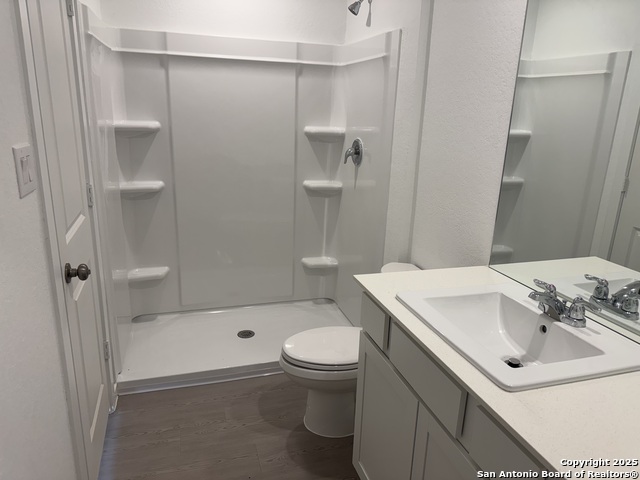 Image 6 of 11 For 231 Ottawa Way