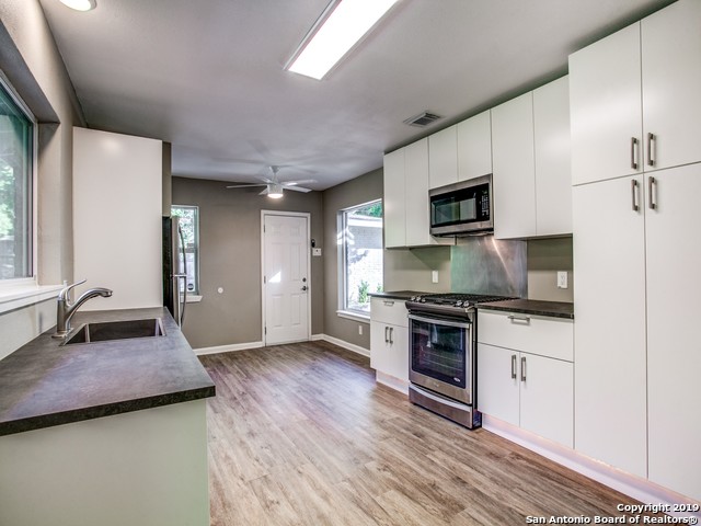 Image 11 of 25 For 413 Garraty  