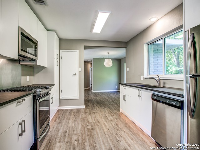 Image 14 of 25 For 413 Garraty  