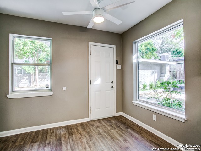 Image 15 of 25 For 413 Garraty  