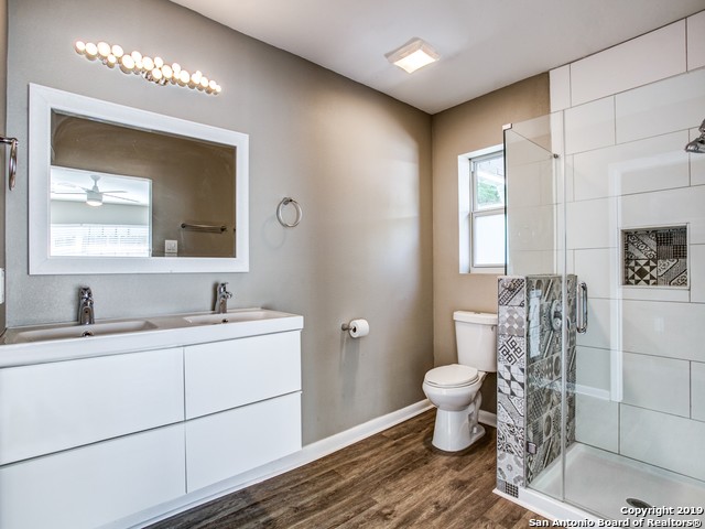 Image 18 of 25 For 413 Garraty  