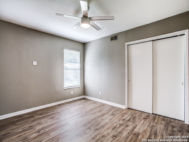 Image 19 of 25 For 413 Garraty  