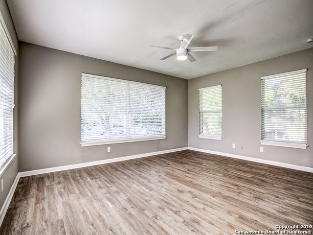 Image 22 of 25 For 413 Garraty  