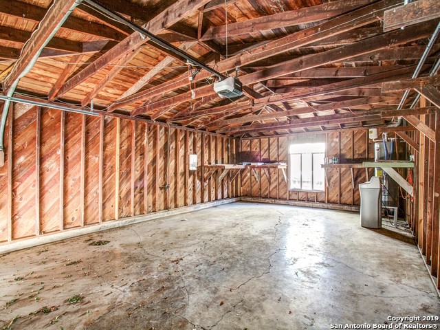 Image 23 of 25 For 413 Garraty  