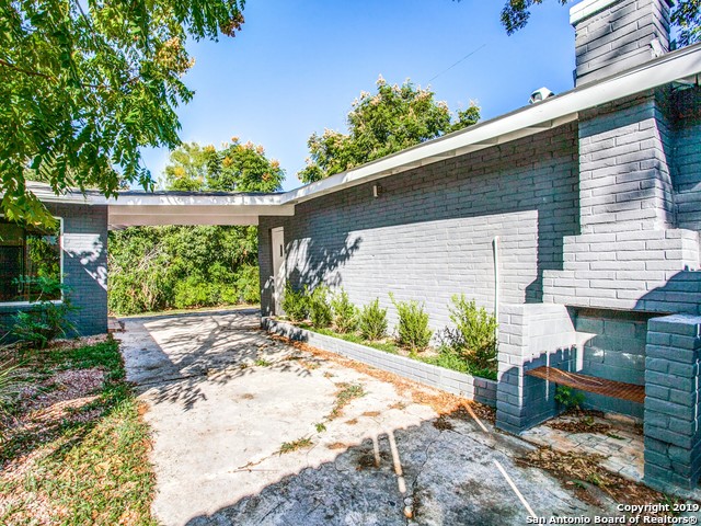 Image 24 of 25 For 413 Garraty  