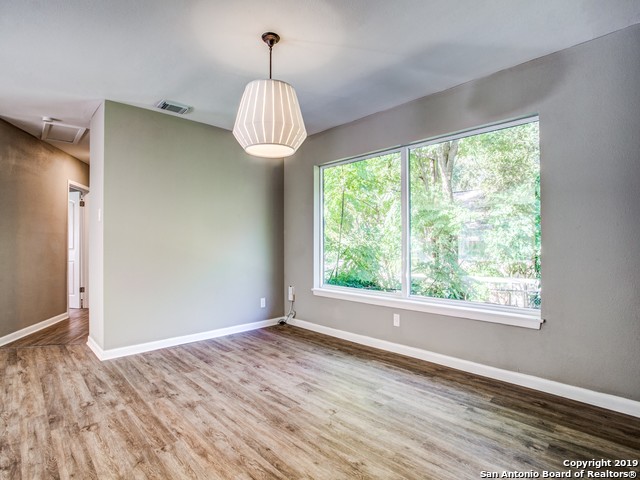 Image 7 of 25 For 413 Garraty  