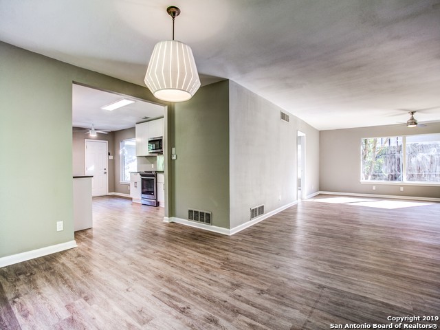 Image 9 of 25 For 413 Garraty  