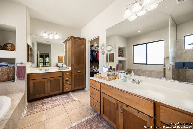 Image 21 of 50 For 414 Spacious Sky