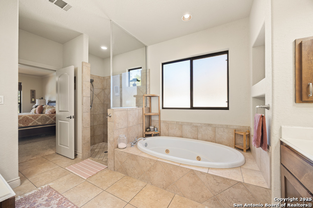 Image 22 of 50 For 414 Spacious Sky