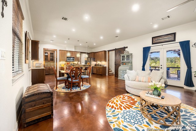 Image 8 of 50 For 414 Spacious Sky