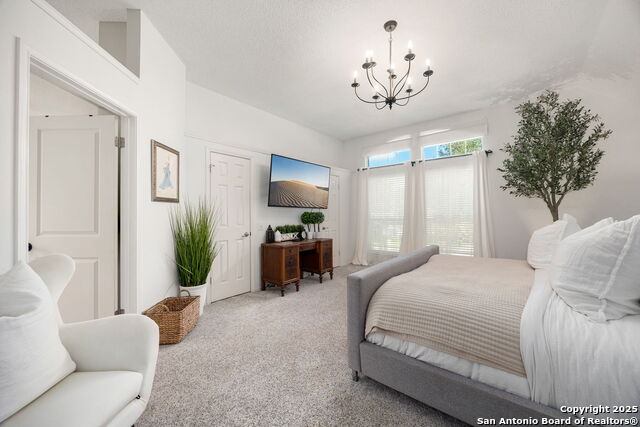 Listing photo id 15 for 18039 Summer Knoll