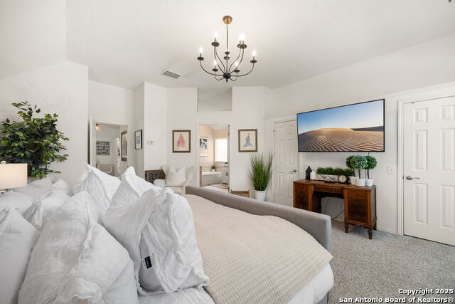 Listing photo id 17 for 18039 Summer Knoll