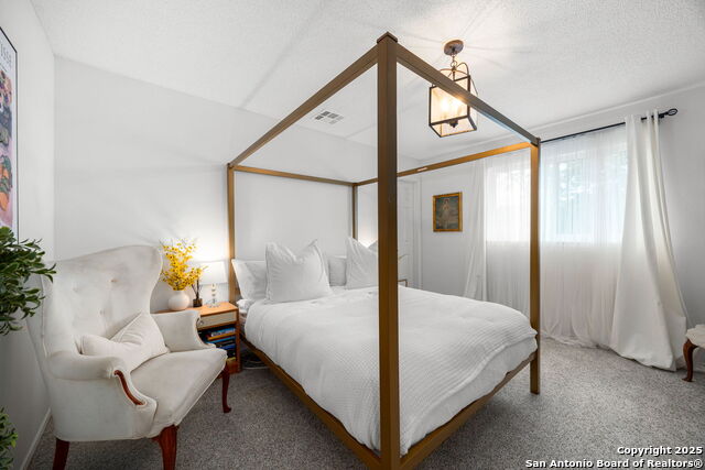 Listing photo id 25 for 18039 Summer Knoll