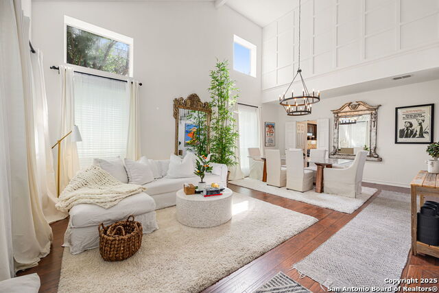 Listing photo id 1 for 18039 Summer Knoll