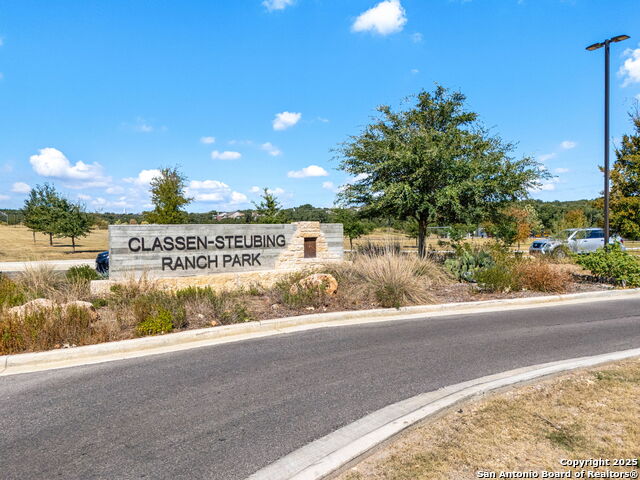 Listing photo id 44 for 18039 Summer Knoll