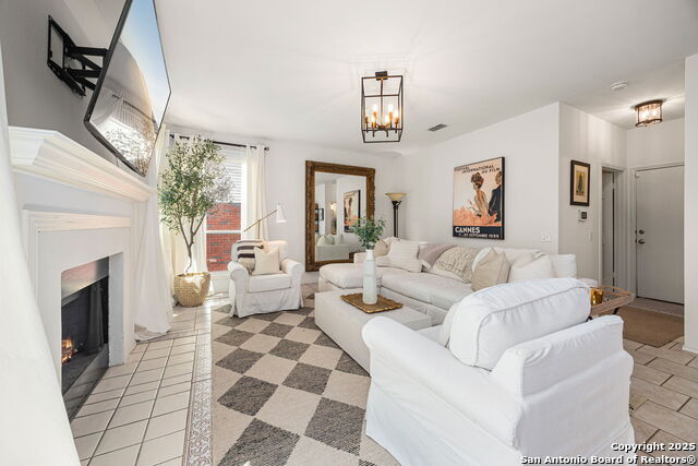 Listing photo id 6 for 18039 Summer Knoll