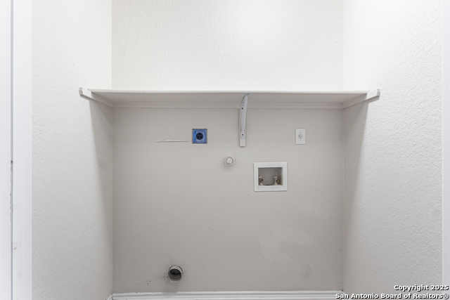 Image 16 of 21 For 7010 Palacios Cv