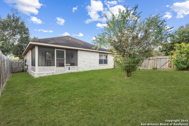 Image 18 of 21 For 7010 Palacios Cv