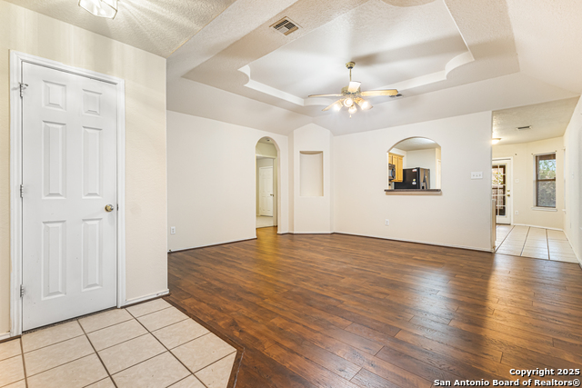 Image 4 of 21 For 7010 Palacios Cv