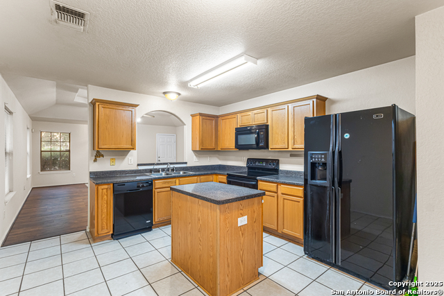 Image 5 of 21 For 7010 Palacios Cv