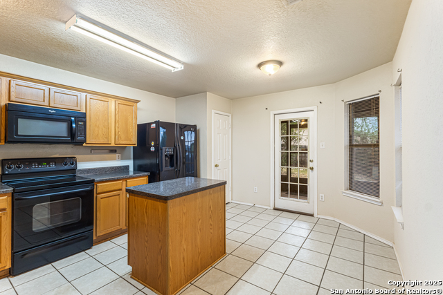 Image 6 of 21 For 7010 Palacios Cv