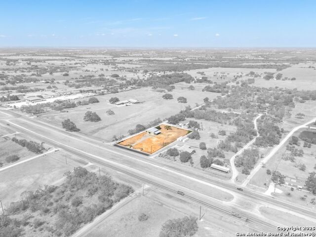 Listing photo id 11 for 13747 Us Highway 87