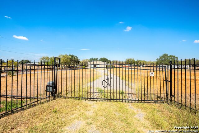 Listing photo id 14 for 13747 Us Highway 87