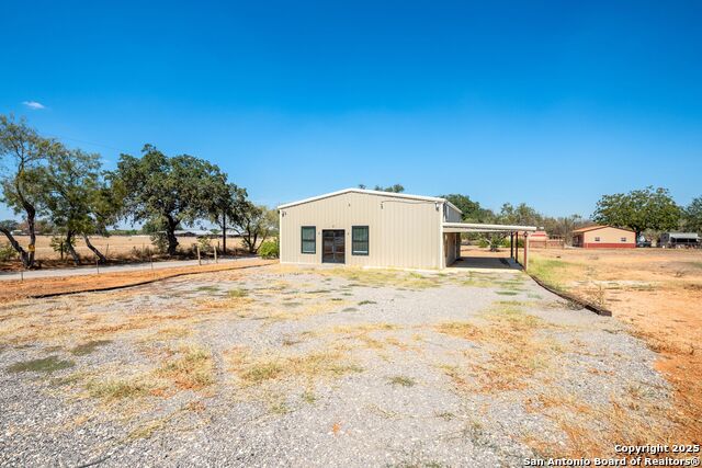 Listing photo id 15 for 13747 Us Highway 87